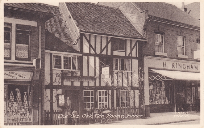The Old Oak Tea Rooms in the High Street in the 1950's